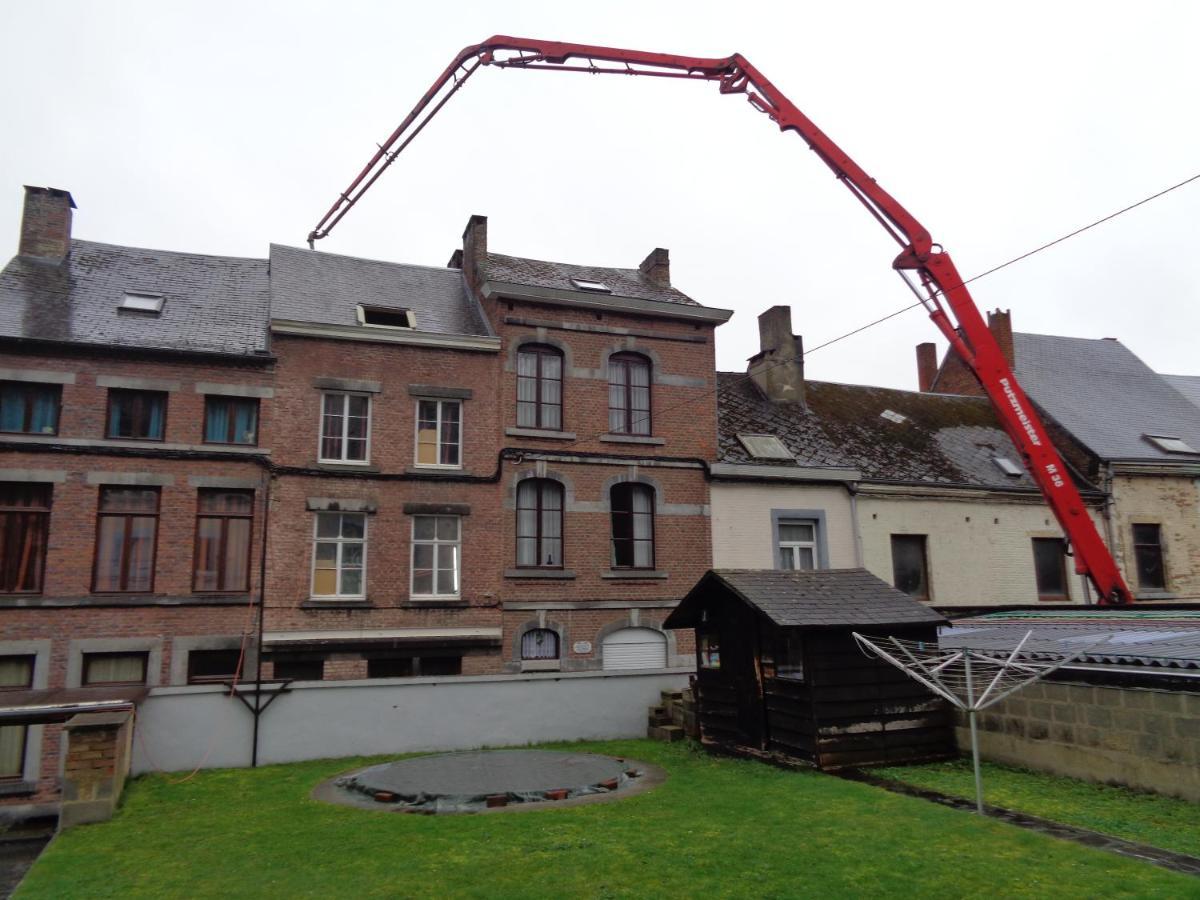 Au Pied De L'Abbaye De Leffe Hotel ดีน็อง ภายนอก รูปภาพ